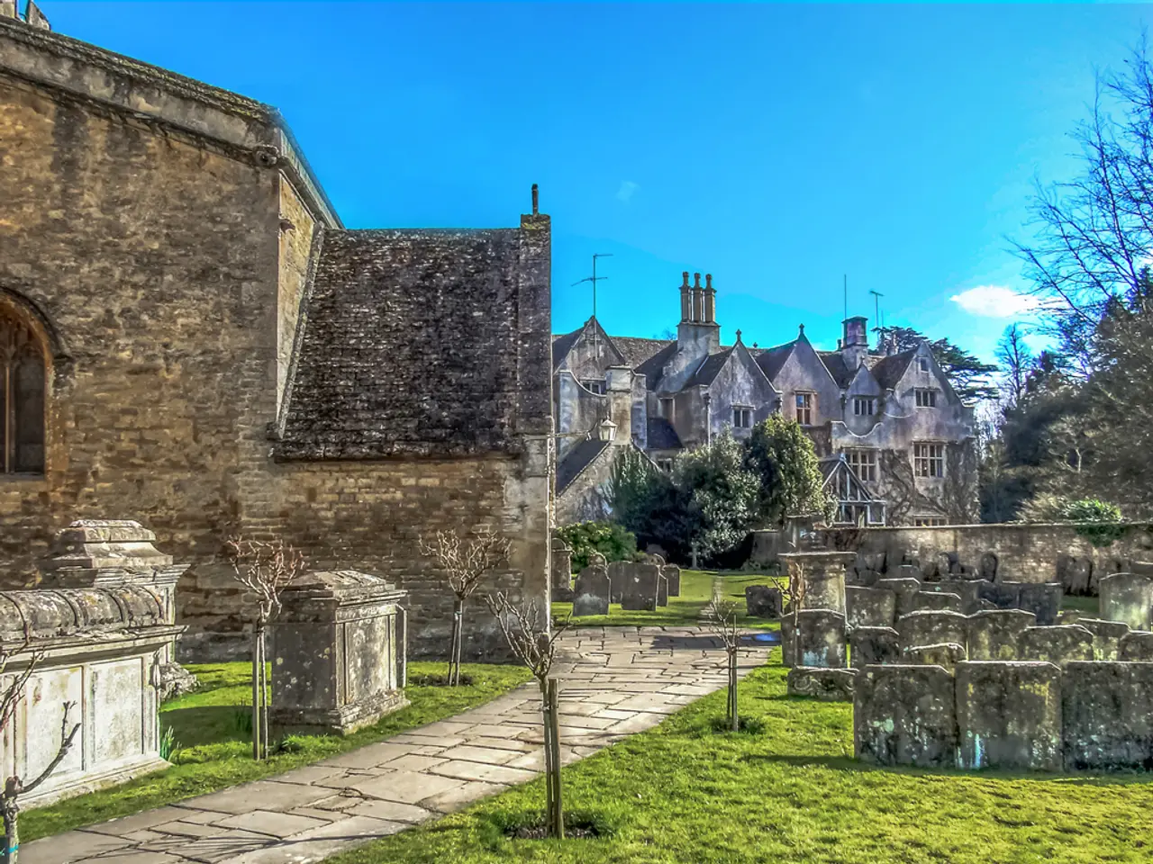 Swift actions underway for addressing vacant houses, aiming at ending housing shortage crisis