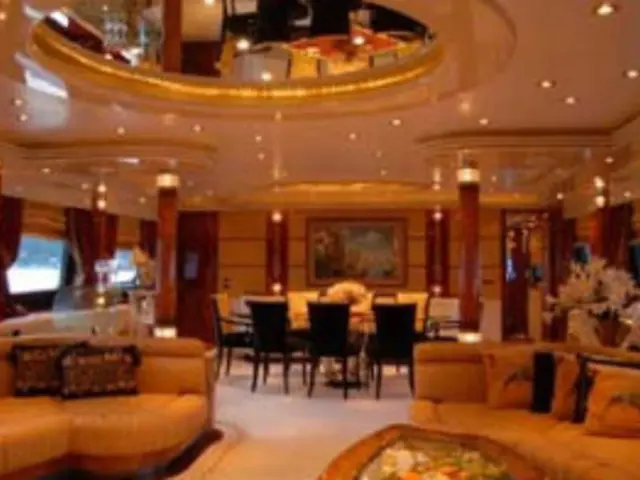 "Criticized as 'economic vandalism': Union's disapproval of tax reduction for hospitality sector"