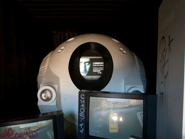 Starlink Mini now available at reduced price of $399 in Canada, purchasable at Best Buy and Home...