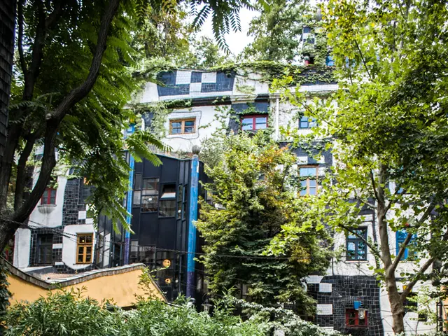 HVAC systems and air source heat pumps are not identical, according to the experts' statements.