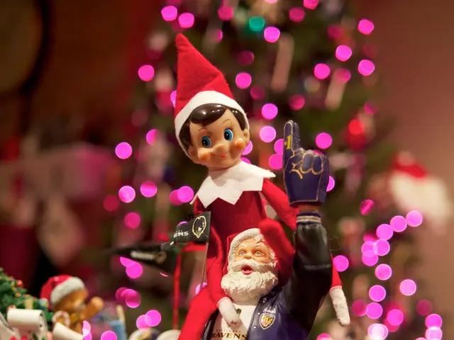 Manchester Shopkeepers Embracing 'Winter Festivity in Midsummer'