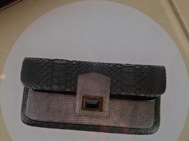 Business opportunities flourish in Africa, particularly when mastering the art of smooth payments...